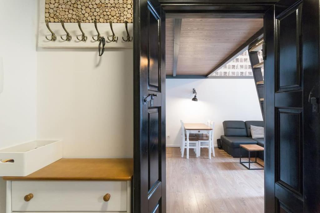 Starowislna With Mezzanine 36, Old Town Apartment *